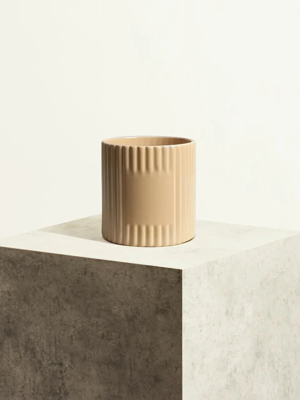 By Charlot Céramique cannelée cache-pot beige sable 14 cm
