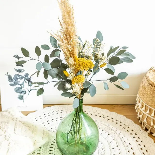 Réconciliation Végétale Jailys bouquet fleurs séchées dame-jeanne jaune