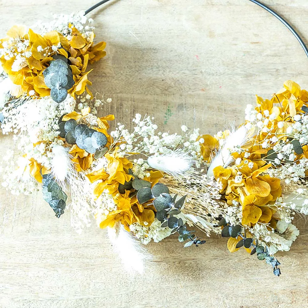 Réconciliation Végétale Hortense couronne fleurs séchées jaune 30 cm