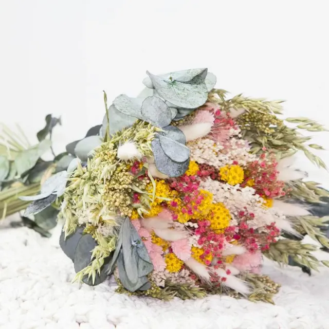 Réconciliation Végétale Madeleine bouquet fleurs séchées jaune rose