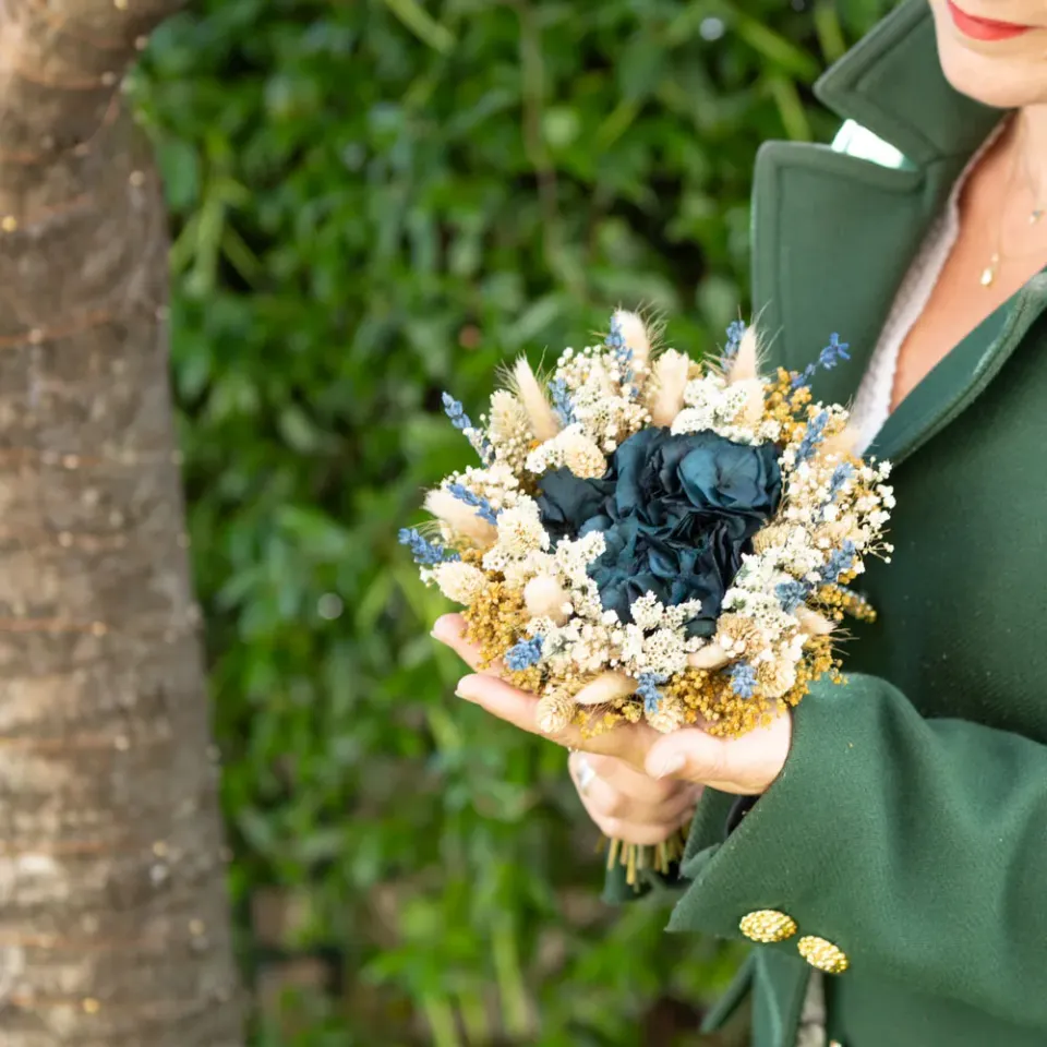 Réconciliation Végétale Céleste bouquet séchées bleu hortensia