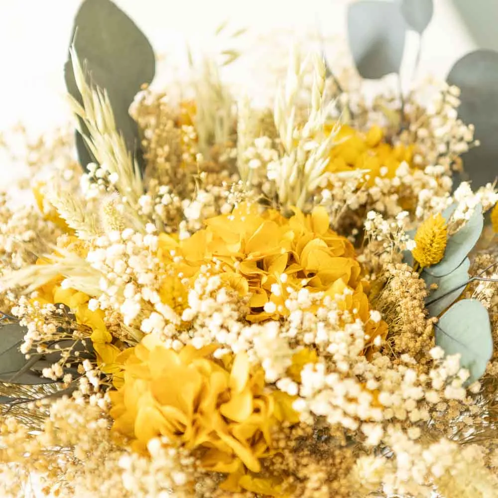 Réconciliation Végétale Colette bouquet fleurs séchées hortensia jaune