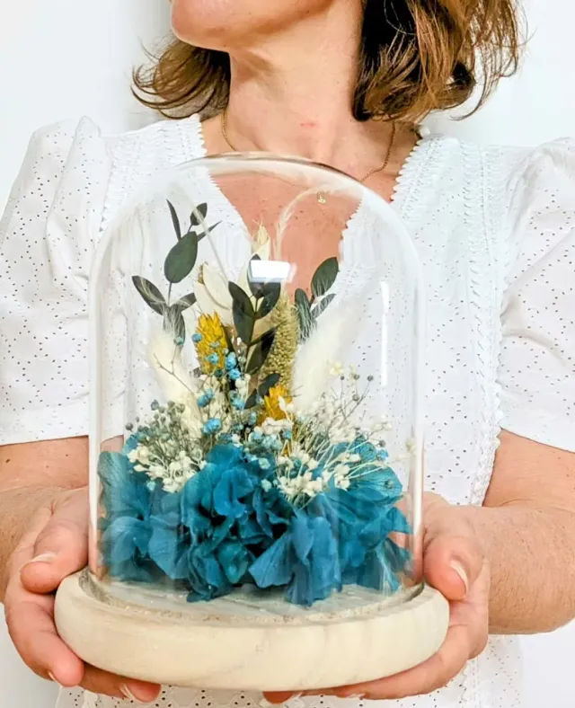 Réconciliation Végétale Charlotte cloche fleurs séchées bleu hortensia