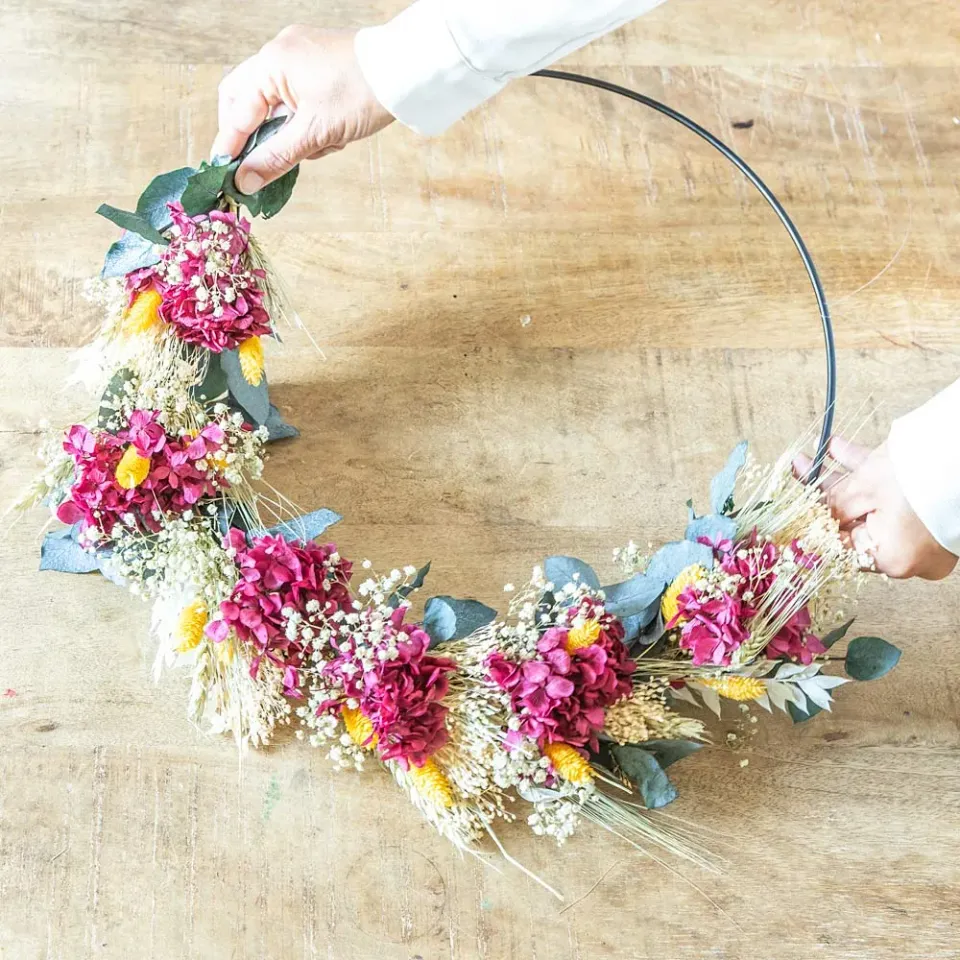 Réconciliation Végétale Héloïse couronne fleurs séchées rose 30 cm
