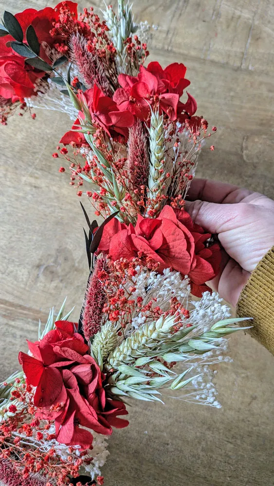 Réconciliation Végétale Amour couronne séchée rouge hortensia