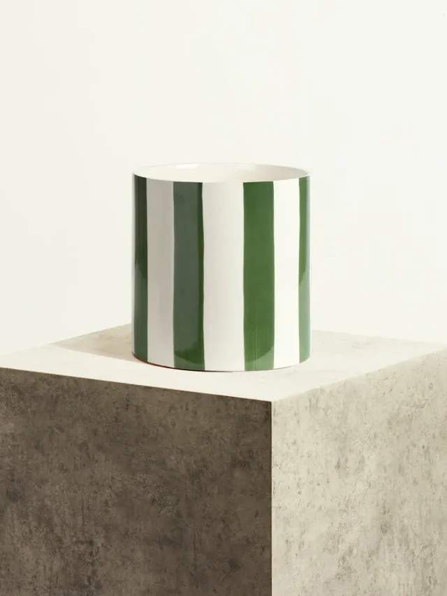 By Charlot Vert Gazon L cache-pot céramique rayé