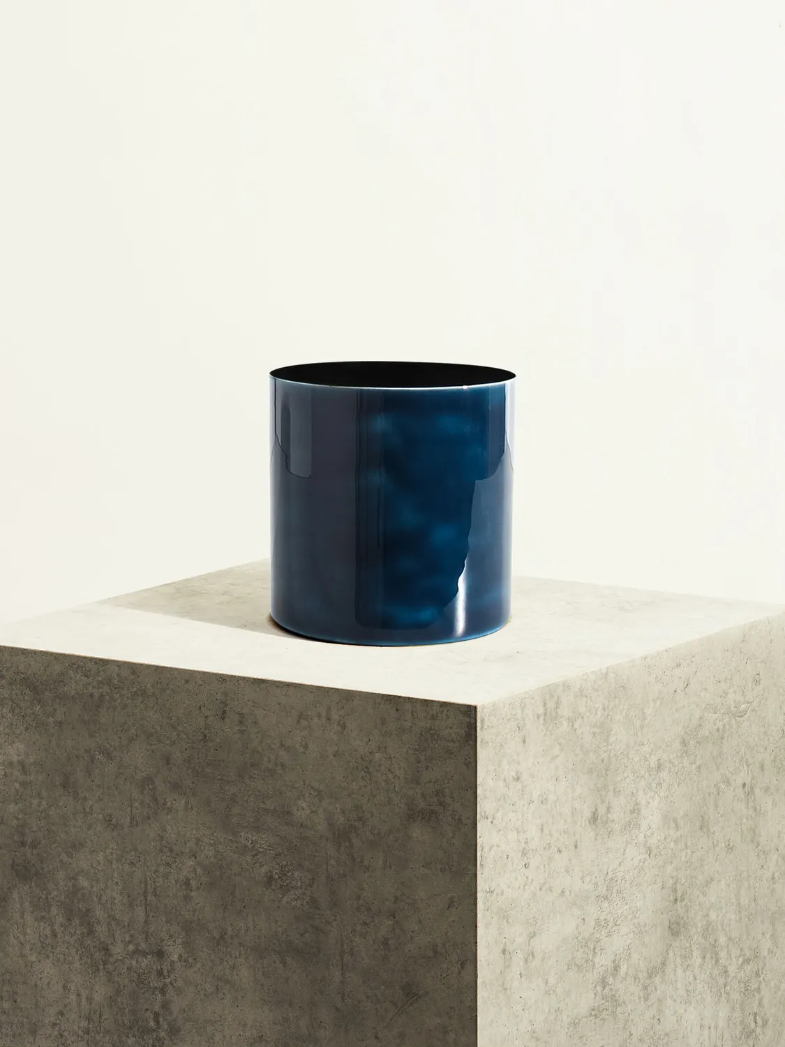 By Charlot cache-pot métal bleu minuit 14 cm