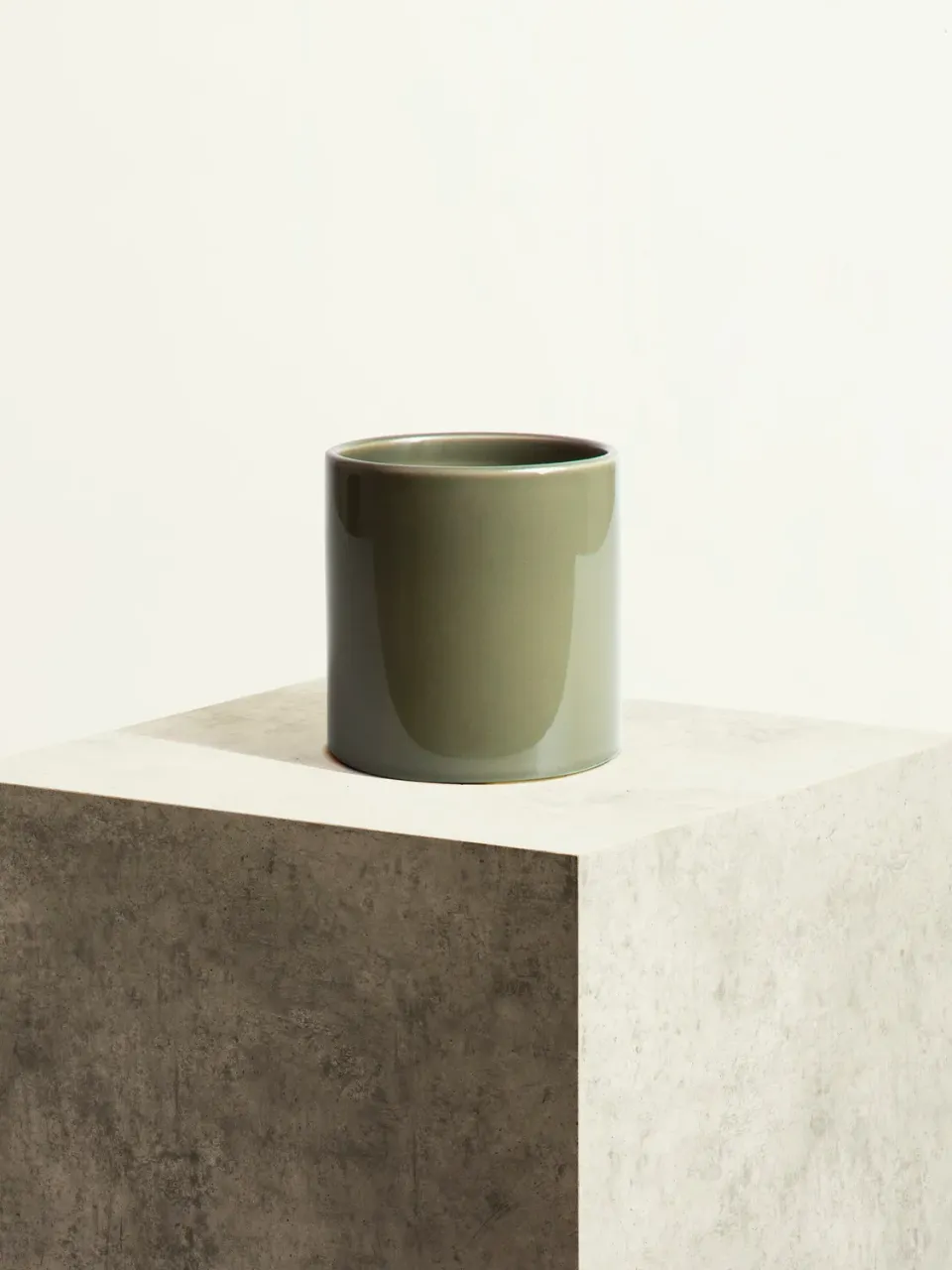 By Charlot Céramique Vert Olive cache-pot 14 cm