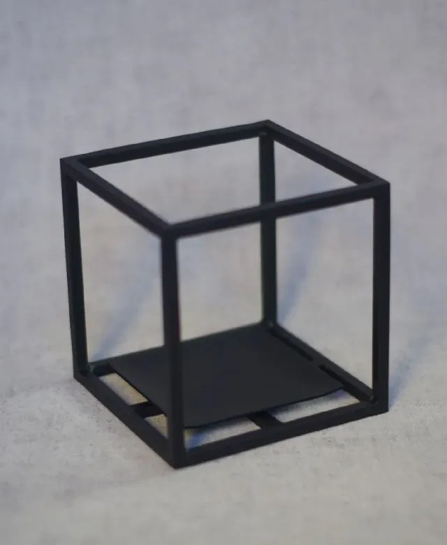 Aquaphyte Cube Arete noir support kokedama fer forge Ichi Ni