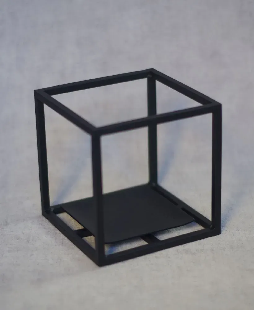 Aquaphyte Cube Arete noir support kokedama fer forge Ichi Ni
