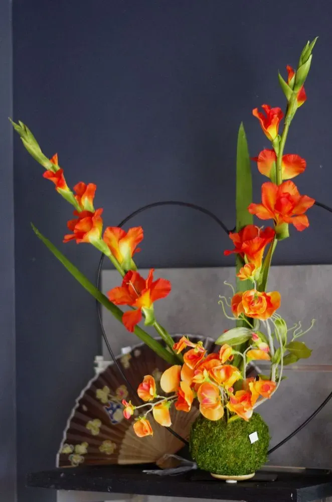 AQUAPHYTE Iris kokedama artificiel orange sans arrosage