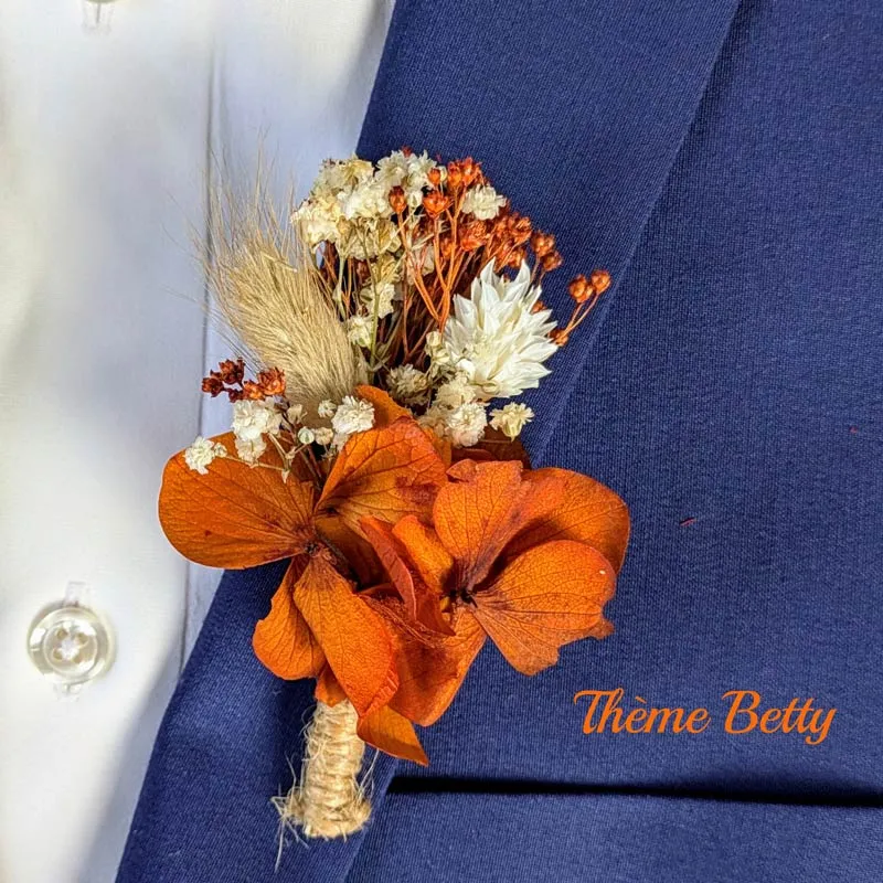 Réconciliation Végétale boutonnière mariage fleurs séchées marié